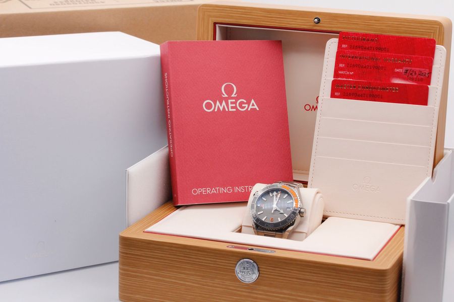 Omega Planet Ocean 215.90.44.21.99.001